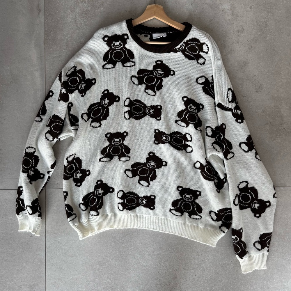 SISTERS & SEEKERS Teddy bear sweater
